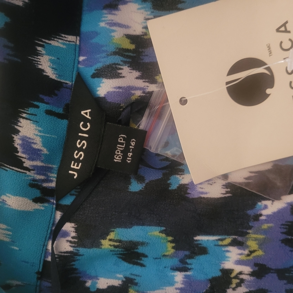 Jessica Blue Patterned Short Ruffled Sleeve Top Size LP - Picture 7 of 7